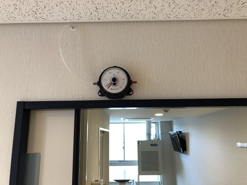オプションのマノメーターです